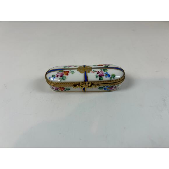 Rochard Limoges France Hand Painted Trinket Box Bow Clasp Floral Gold